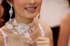 泸州人妖皇后(中国富豪娶人妖皇后)