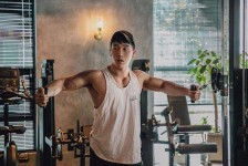泸州肌肉男模(肌肉男模板)