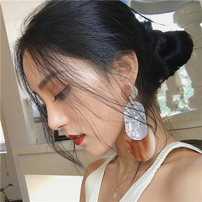 泸州伴游女生张悦然的资料
