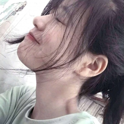 泸州伴游女生烟雨蒙蒙的资料