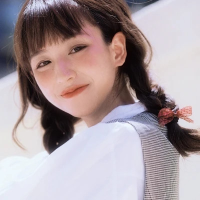 泸州伴游女生郑晓晴的资料