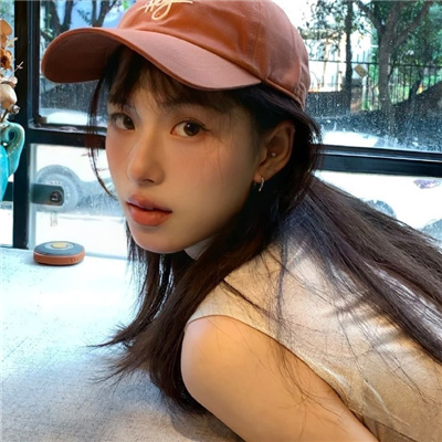 泸州伴游女生杨梦研的资料