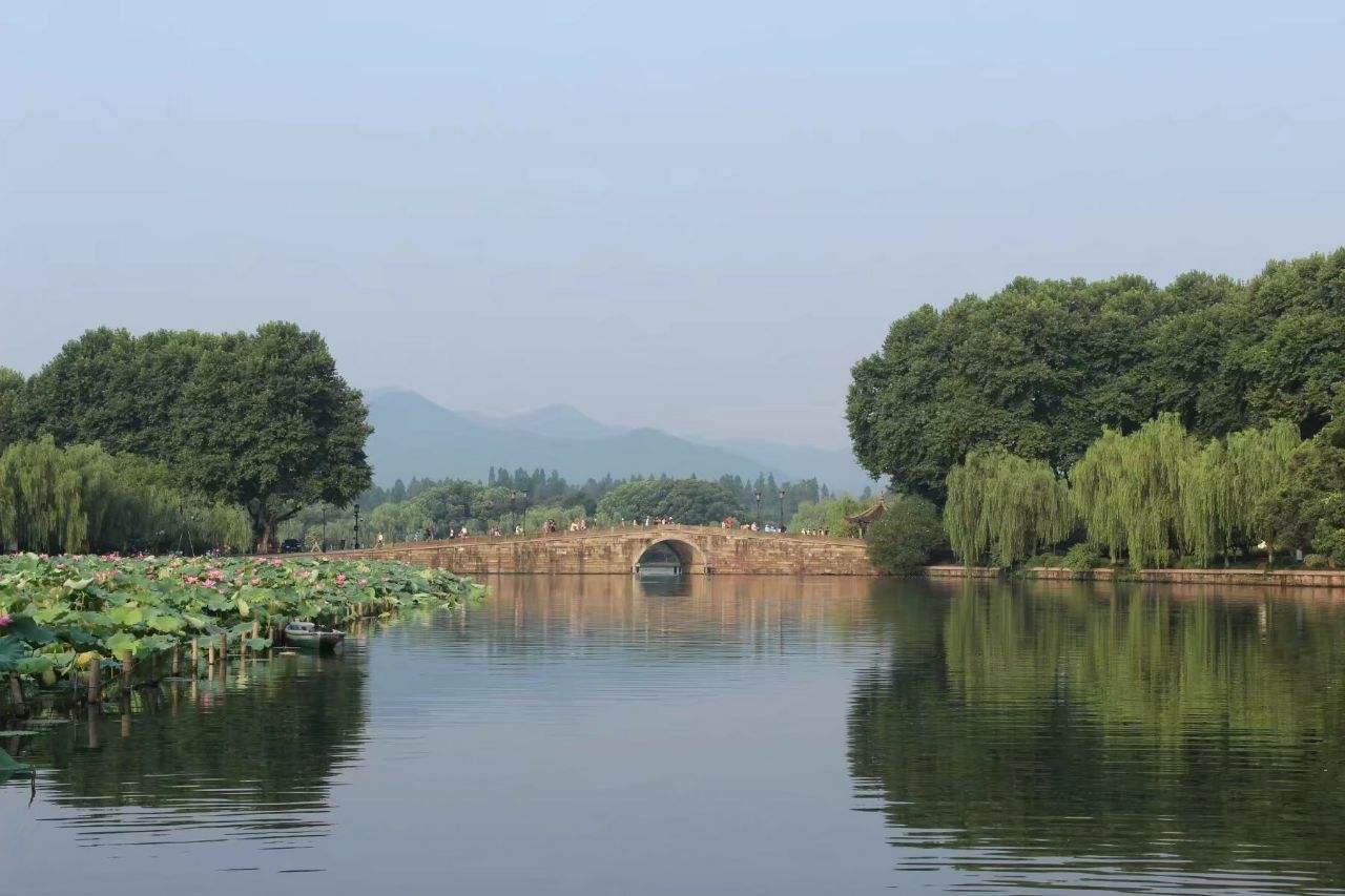 杭州游玩攻略(无锡到杭州游玩攻略)